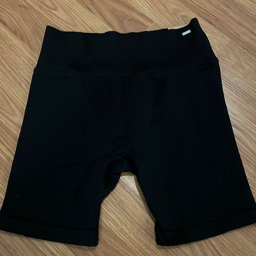 victoria secret/ pink biker shorts